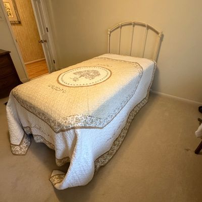 Twin Arched Metal Bed (BR2-BC)