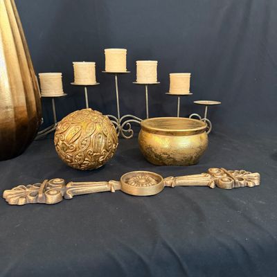 Gold-Toned Home Decor Lot (D-SS)