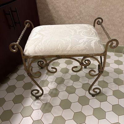 Iron Vanity Bench (BR2-BC)
