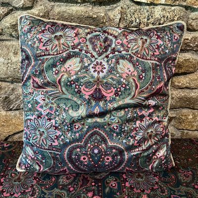 Indian Gadda Style Floor Cushion w/Pillows (D-KA)