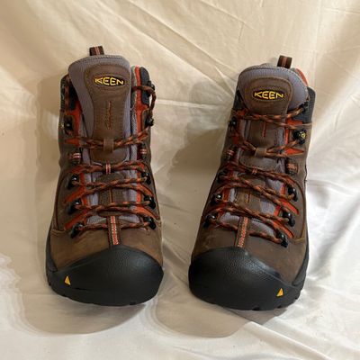 Keens Men's Pittsburgh Soft Toe Hiking Boots Size 11D, NIB (DR-SF)