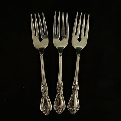 Oneida Bourbon & Kennet Square Stainless Flatware (K-KA)