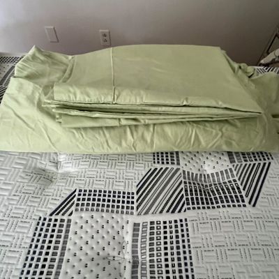 Bloomingdale’s, Williamsburg and More Queen Bedding (GB-BC)