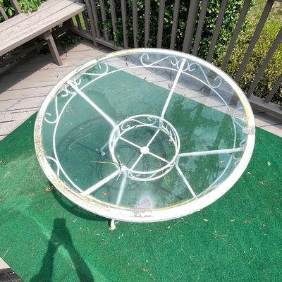 Wrought Iron Table and Chairs (DK-BC)