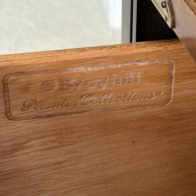 Broyhill Premier Ming Dynasty Collection Credenza (MBB-SF)