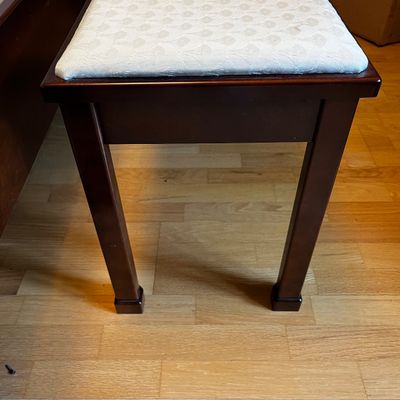 Four Post Queen Bed & Bench (BR1-KA)