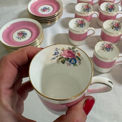 Paragon Fine Bone China Floral Tea & Saucer Set (DR-SF)