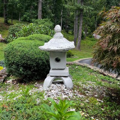 Large Concrete Pagoda Lantern (FY-KA)