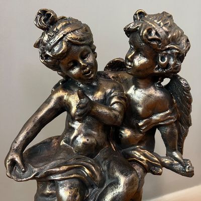 Jaru Chalkware Reproduction "The Confidence" Statue (BR1-KA)