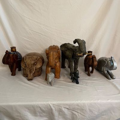 Menagerie of Elephants (D-KA)