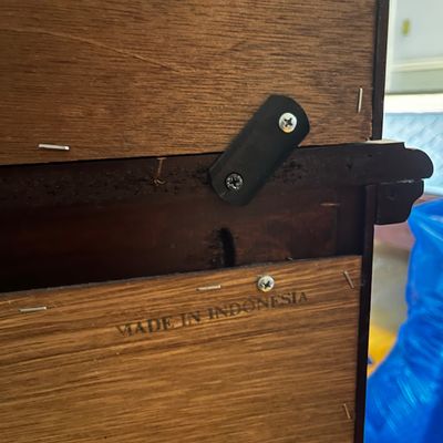 Queen Anne Style Entertainment Armoire (BR1-KA)