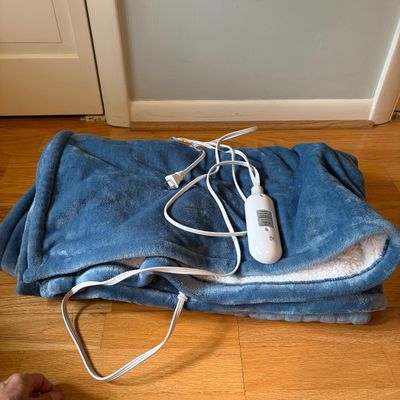 Bedsure Heated Throw, Contour Knee Pillow and More (BR1-BC)
