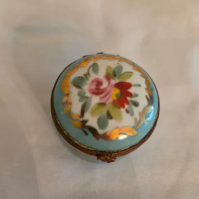 Four Hand-Painted Porcelain Trinket Boxes by Herend & More (LR-JS)