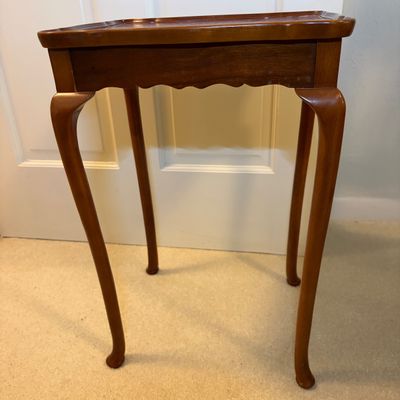 Duncan Phyfe Style Chair by Lexington and Bombay Side Table (BR2-BC)
