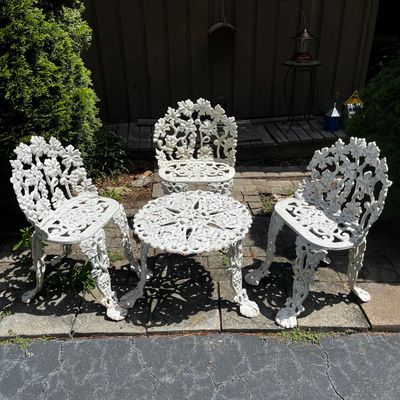 Cast Iron Grapevine Garden Chairs & Table Set (DG-KA)