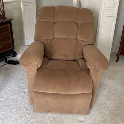 Golden Technologies Cloud Power Lift Recliner (MBB-SF)