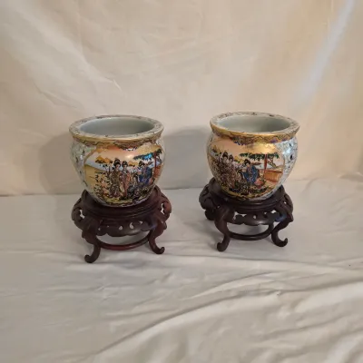 Pair of Cache Pot Bowls w/Stands (E-JS)