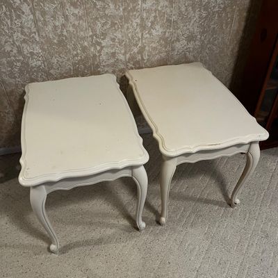 Pair of White End Tables (BL-KA)