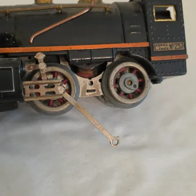Lionel Lines No. 257 Pre-War Engine & Tender (LR-JS)