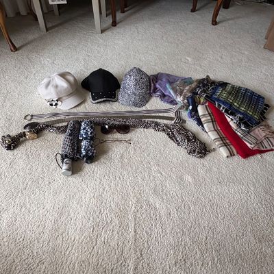 Ladies Accessories Incl. Gap, Echo, & More (BMM-SF)