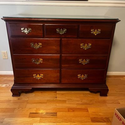 Kincaid Queen Anne Style Dresser (BR1-KA)