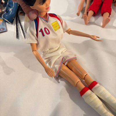 Vintage Barbies and More (G-BC)