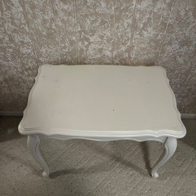 Pair of White End Tables (BL-KA)