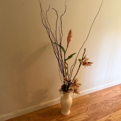 Haegar Ceramic Vase & Assorted Artificial Floral Arrangements (D-SS)