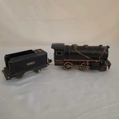 Lionel Lines No. 257 Pre-War Engine & Tender (LR-JS)