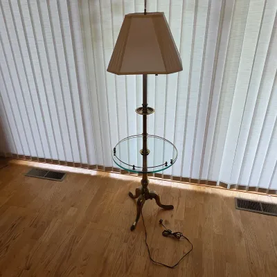Brass Floor Lamp w/Glass Table Piece (LR-JS)