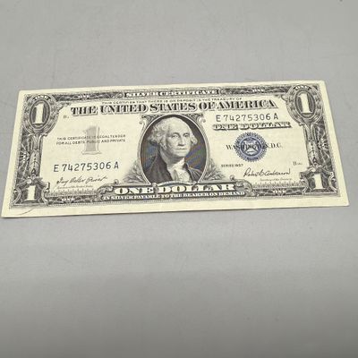 LOT 28: One Dollar Silver Certificates (10) Series 1957