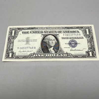 LOT 29: One Dollar Silver Certificates (10) Series 1957