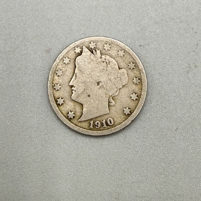 LOT 38: Antique US Coins - Liberty "V" Nickels (4) - 1883, 1908, 1910 (2)
