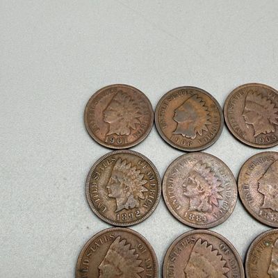 LOT 41: Antique US Coins - Indian Head Pennies (52)