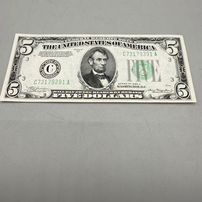 LOT 32: Five Dollar Silver Certificates (5) Series 1934 A