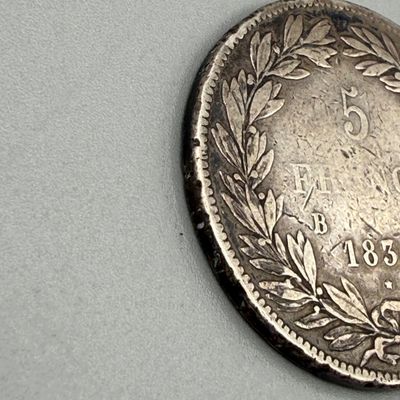 LOT 36: 1830 France 5 Francs 90% Silver Coin
