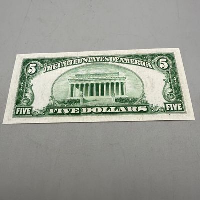LOT 31: Five Dollar Silver Certificates (5) Series 1934 A
