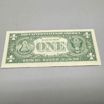 LOT 28: One Dollar Silver Certificates (10) Series 1957