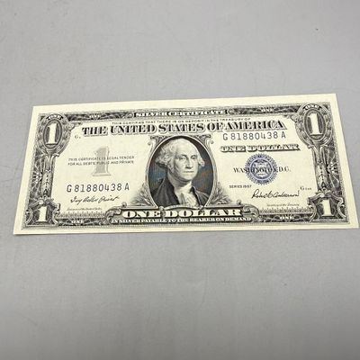 LOT 25: One Dollar Silver Certificates (10) Series 1957