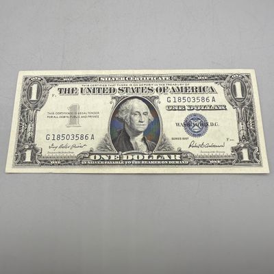 LOT 29: One Dollar Silver Certificates (10) Series 1957