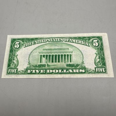 LOT 32: Five Dollar Silver Certificates (5) Series 1934 A