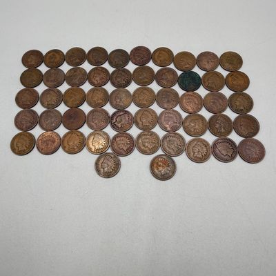 LOT 41: Antique US Coins - Indian Head Pennies (52)