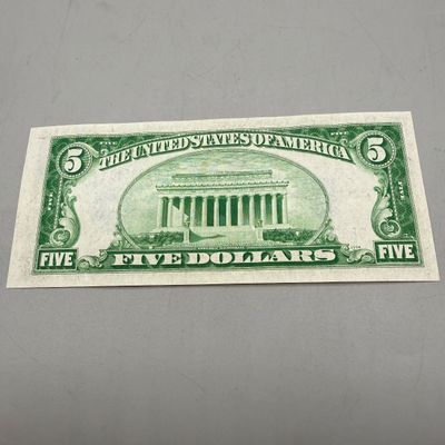 LOT 33: Five Dollar Silver Certificates (5) Series 1934 A