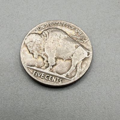 LOT 42: Antique / Vintage US Coins Buffalo Nickels (45)