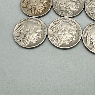 LOT 42: Antique / Vintage US Coins Buffalo Nickels (45)
