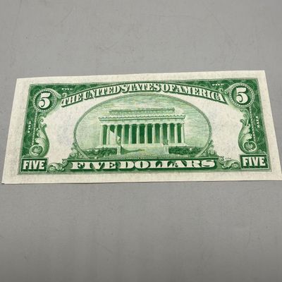 LOT 33: Five Dollar Silver Certificates (5) Series 1934 A