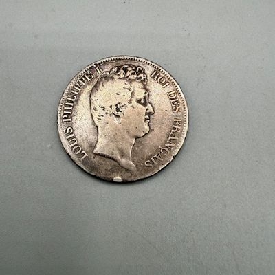 LOT 36: 1830 France 5 Francs 90% Silver Coin