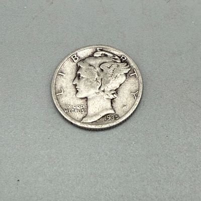 LOT 35: Vintage Silver U.S. Coins - 1967 Kennedy Half (40%), 1961 Quarter, Mercury Dimes and More
