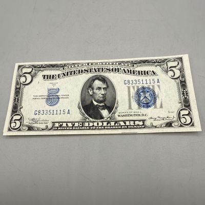 LOT 33: Five Dollar Silver Certificates (5) Series 1934 A