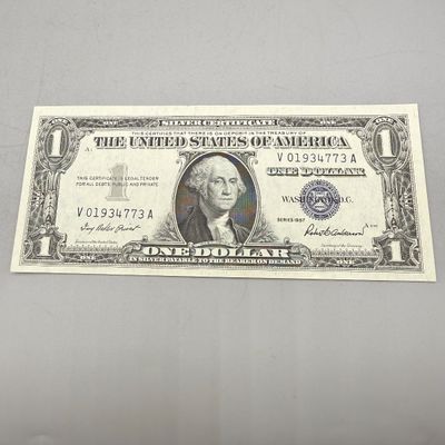 LOT 24: One Dollar Silver Certificates (10) Series 1957